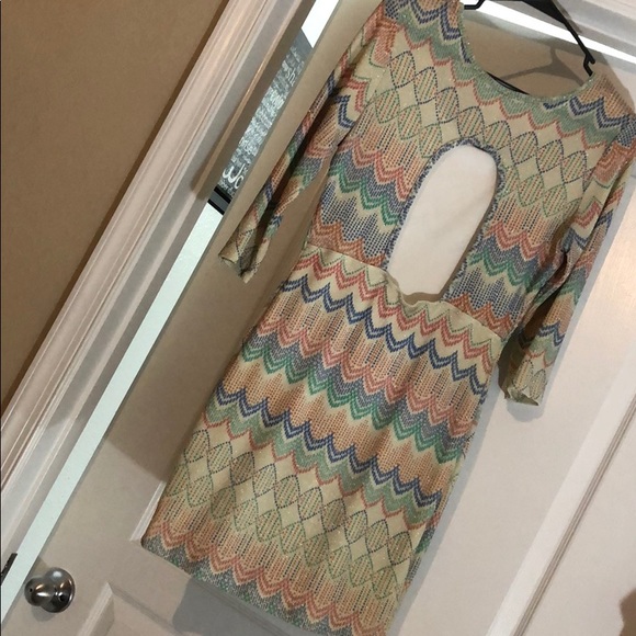 3/4 sleeve dress - Picture 2 of 3